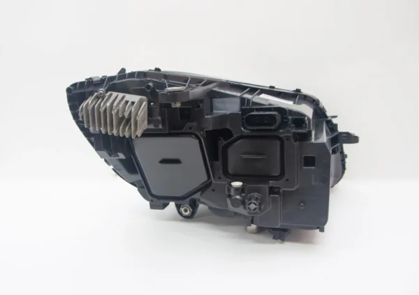 Mercedes C300 C-Class 2015-2018 OEM Left Driver Side LED Headlight - Image 8
