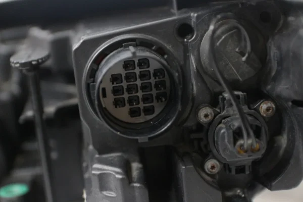 Land Rover Range Rover Evoque 2012–2015 OEM Right Passenger Side Headlight - Image 9