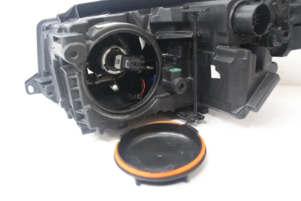 Land Rover Range Rover Evoque 2012–2015 OEM Right Passenger Side Headlight - Image 10