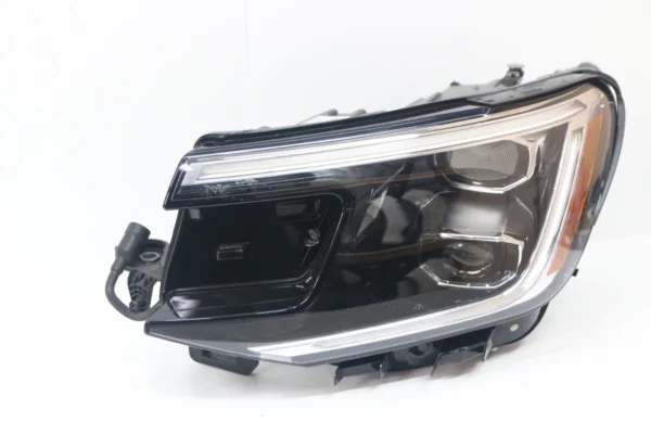 Volkswagen Atlas Cross Sport 2024 OEM Left Driver Side Headlight - Image 2