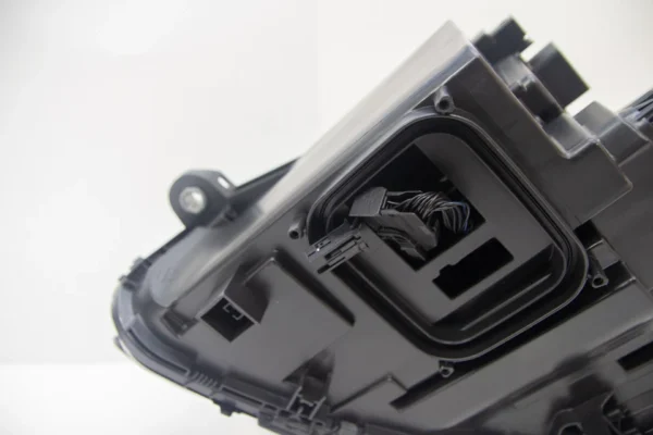 Mercedes C300 C-Class 2015-2018 OEM Right Passenger Side LED Headlight - Image 12
