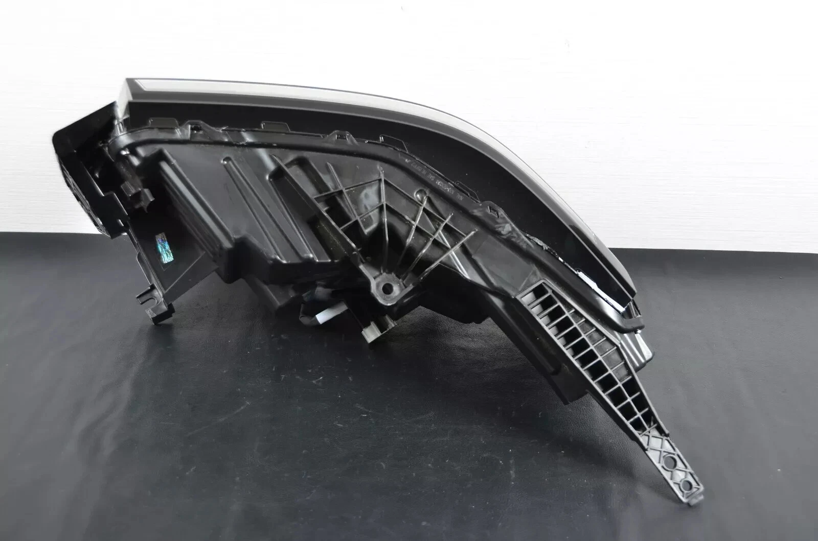 Nissan Frontier 2022-2025 OEM Right Passenger Side Headlight - Image 5