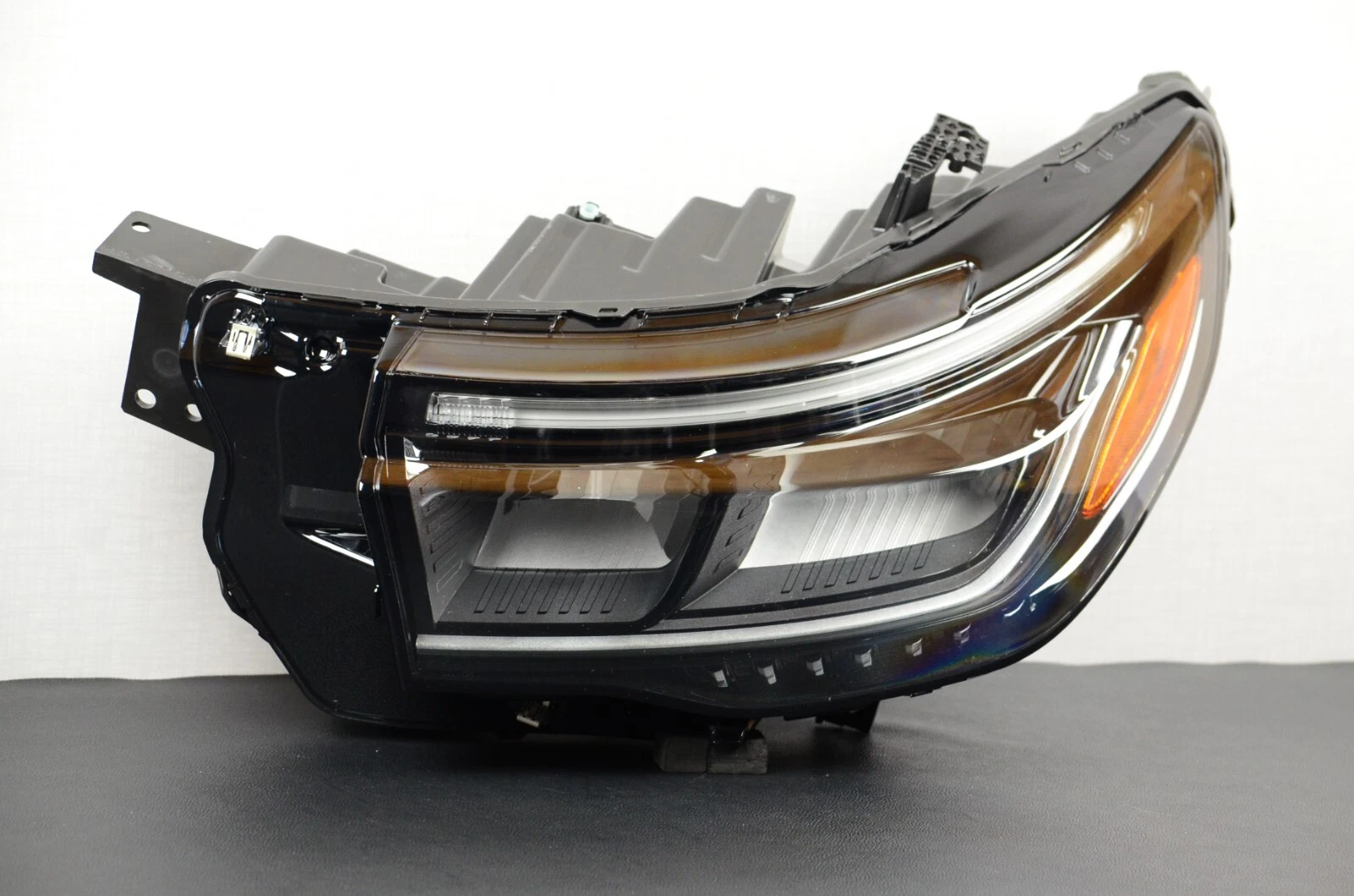 Ford Explorer 2025 OEM Left Driver Side Headlight