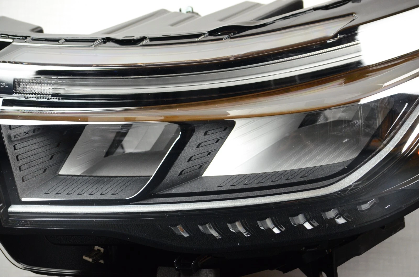 Ford Explorer 2025 OEM Left Driver Side Headlight - Image 2