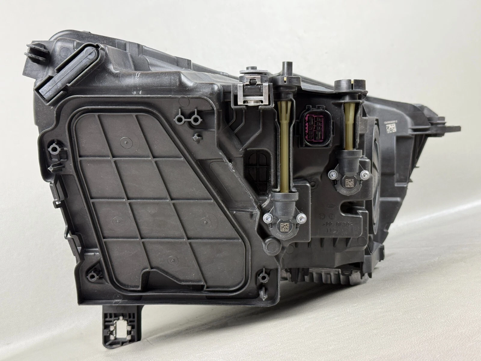 Audi Q3 2019-2023 OEM Left Driver Side Headlight - Image 6