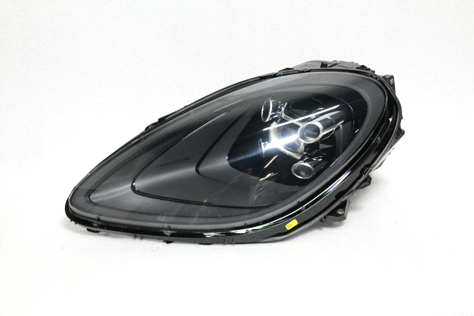 Porsche Macan Base 2019-2022 OEM Left Driver Side Headlight