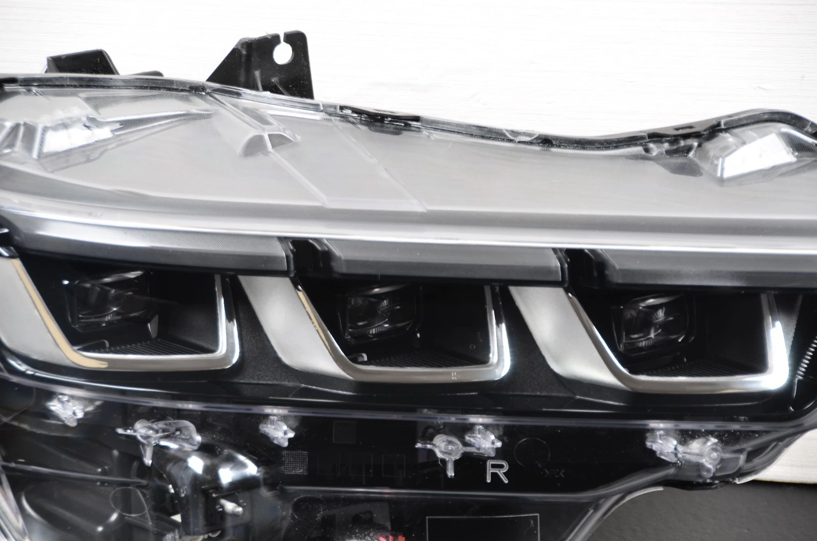 Ford Mustang 2024-2025 OEM Right Passenger Side Headlight - Image 2