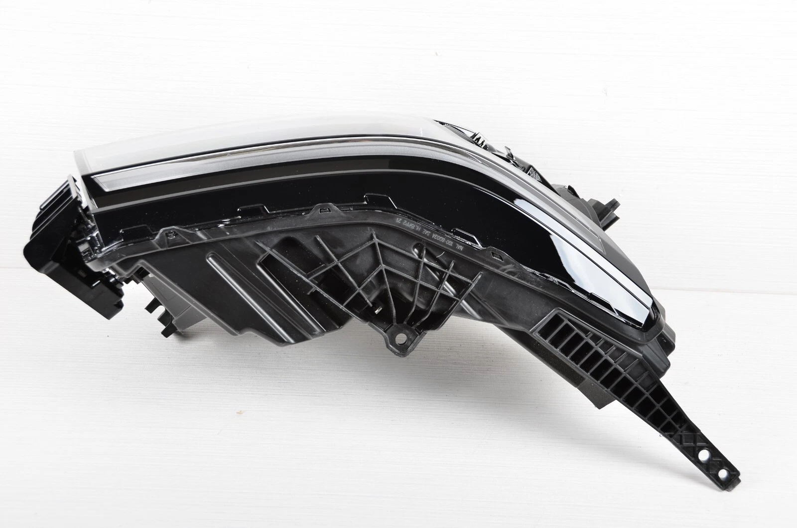 Nissan Frontier 2022-2025 OEM Right Passenger Side Headlight - Image 6