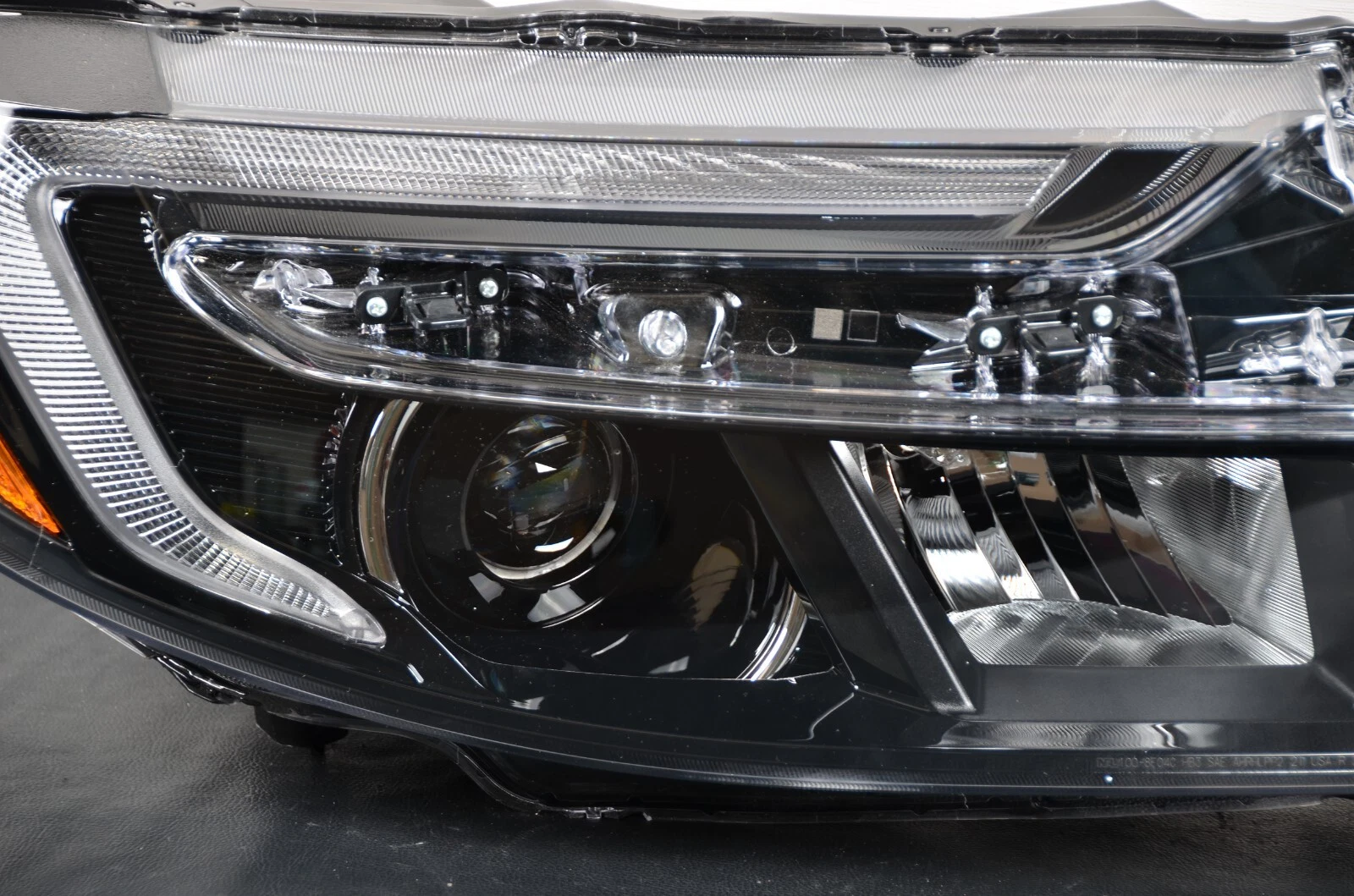 Honda Ridgeline 2021-2025 OEM Right Passenger Side Headlight - Image 2