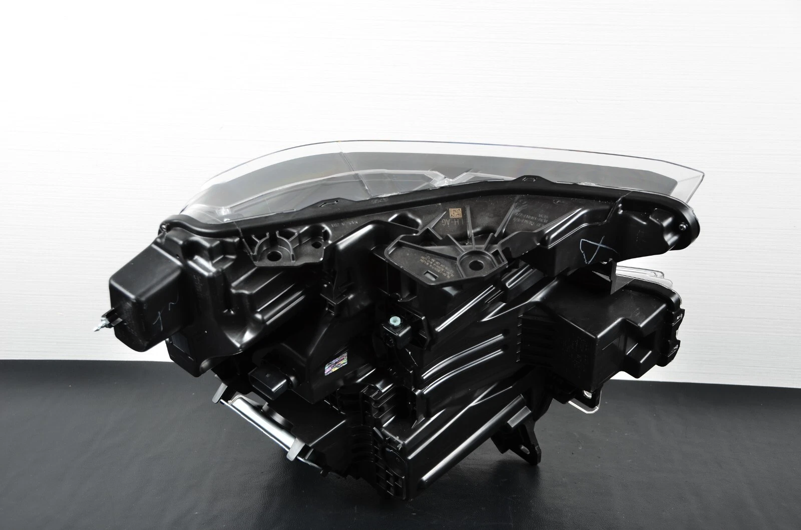 Ford F-150 2024-2025 OEM Left Driver Side Headlight - Image 3