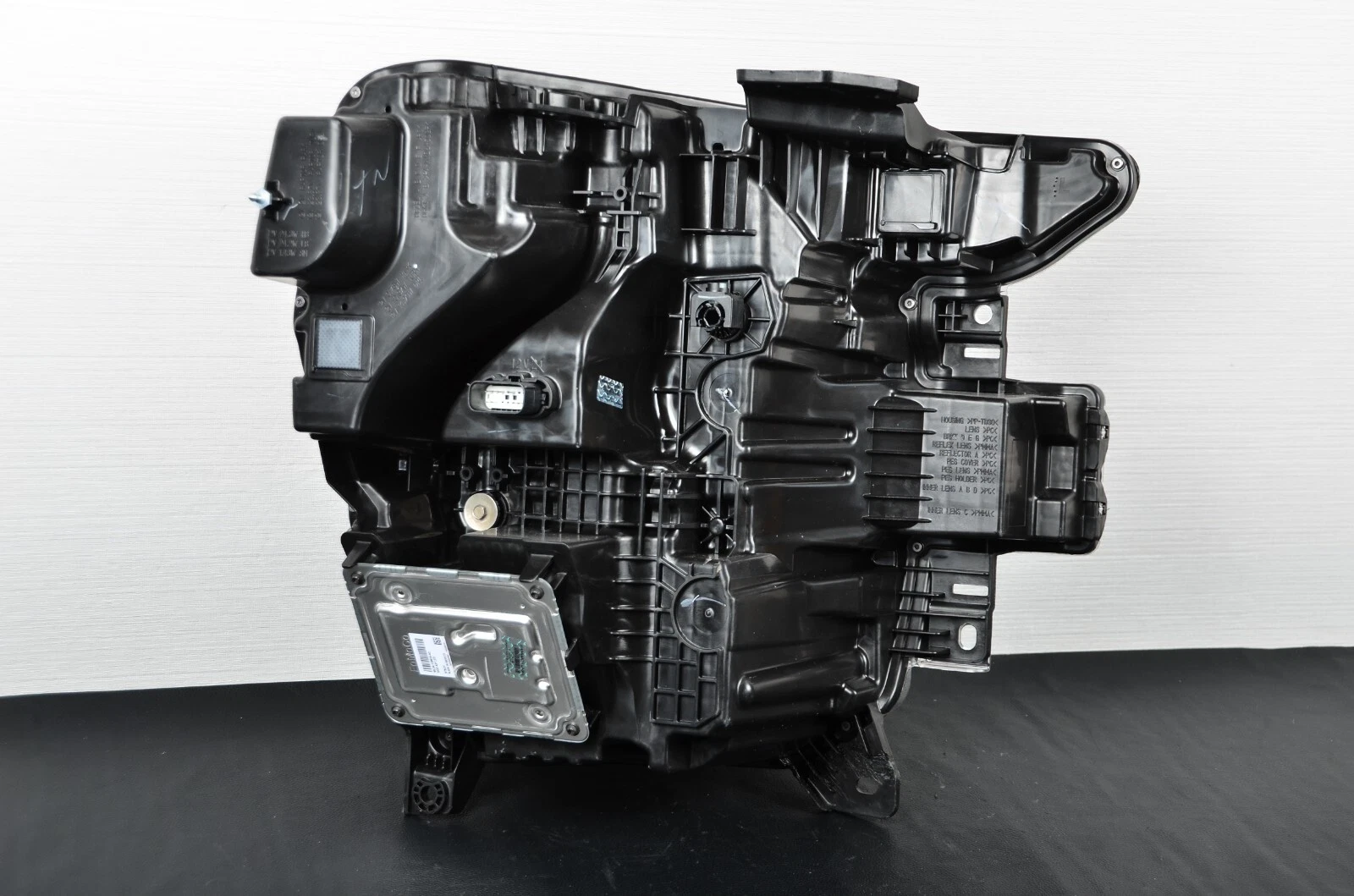 Ford F-150 2024-2025 OEM Left Driver Side Headlight - Image 5